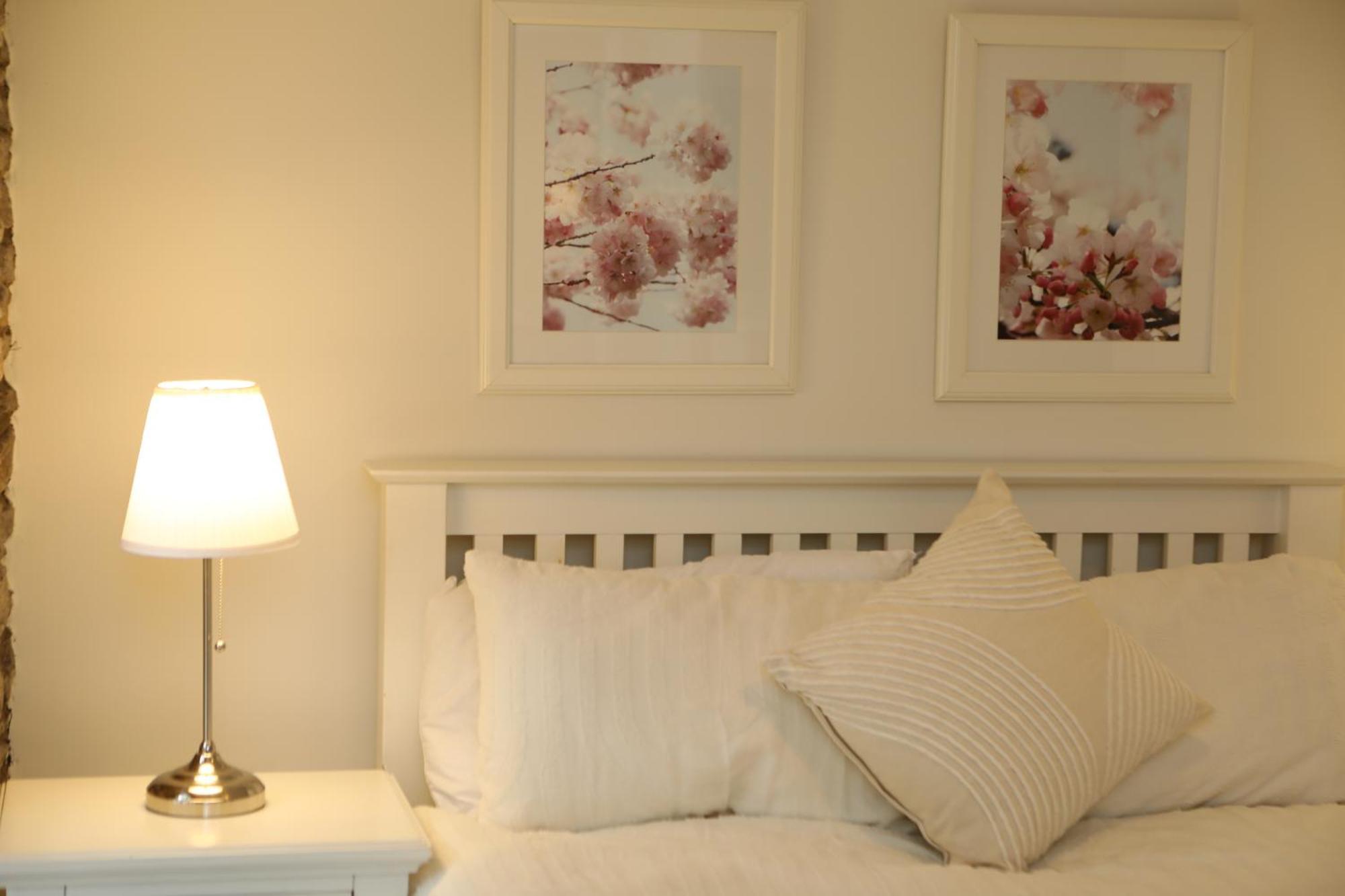 The Cosy Cottage Retreat! Perfect For Contractors, Relocators, Getaway ลานทริซานท์ ภายนอก รูปภาพ