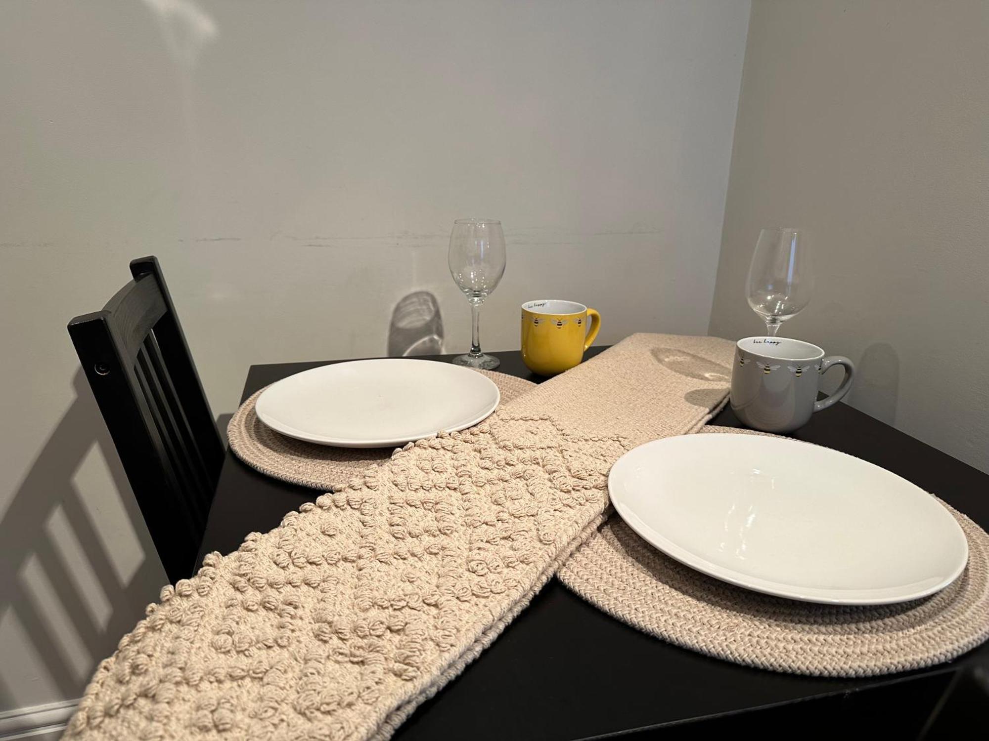 The Cosy Cottage Retreat! Perfect For Contractors, Relocators, Getaway ลานทริซานท์ ภายนอก รูปภาพ