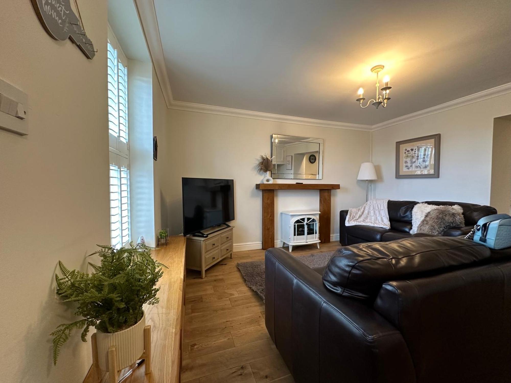 The Cosy Cottage Retreat! Perfect For Contractors, Relocators, Getaway ลานทริซานท์ ภายนอก รูปภาพ