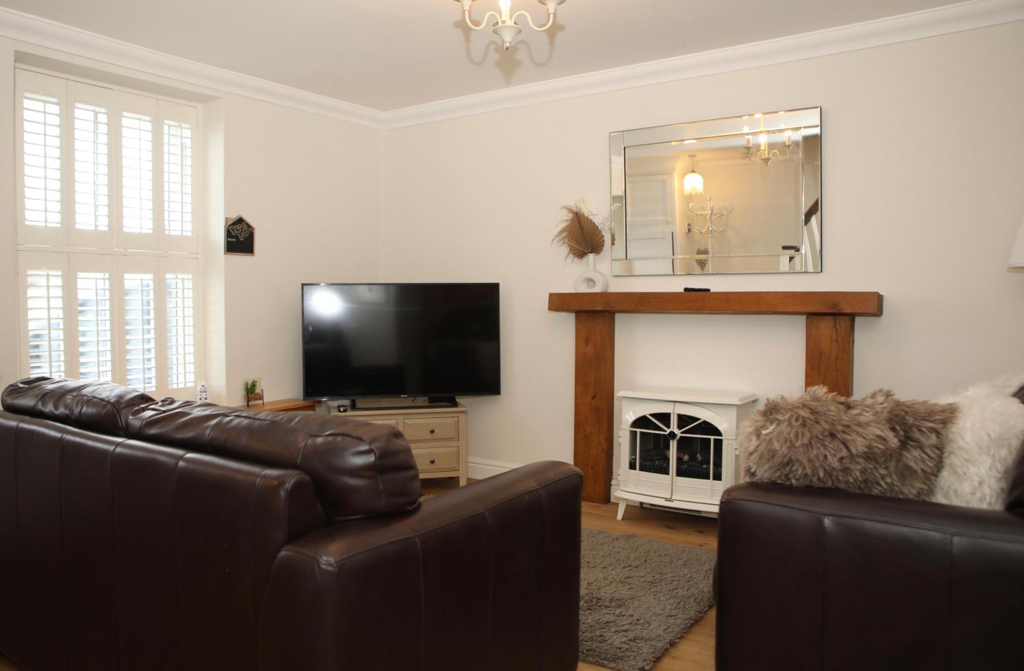 The Cosy Cottage Retreat! Perfect For Contractors, Relocators, Getaway ลานทริซานท์ ภายนอก รูปภาพ
